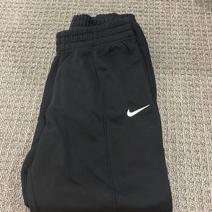 black nike jogger sweatpants
